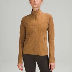 Lululemon Fast and Free Windbreaker 🧡